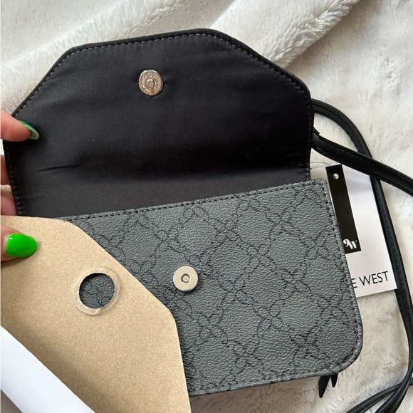 NEW Nine West Gray Crossbody Purse Candace Print - Picture 12 of 14